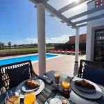 Eva - New To The Market, Fully Refurbished Licensed - Private Pool * Caleta de Fuste
