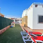 Eva - New To The Market, Fully Refurbished Licensed - Private Pool