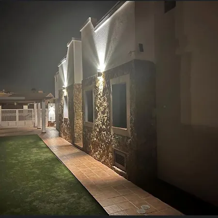 Eva - New To The Market, Fully Refurbished Licensed - Private Pool *