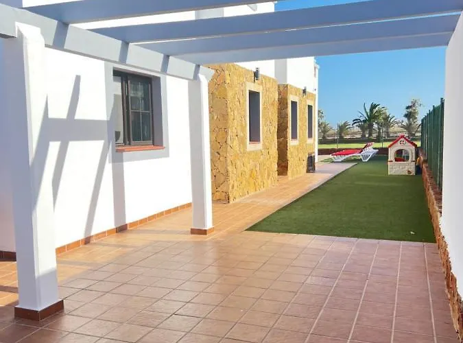 Eva - New To The Market, Fully Refurbished Licensed - Private Pool Caleta de Fuste
