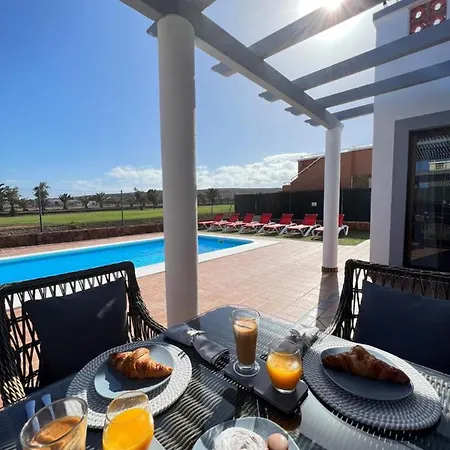 Eva - New To The Market, Fully Refurbished Licensed - Private Pool * Caleta de Fuste