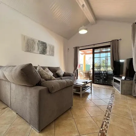 Villa Eva - New To The Market, Fully Refurbished Licensed - Private Pool Caleta de Fuste