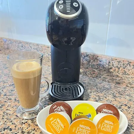 Eva - New To The Market, Fully Refurbished Licensed - Private Pool *