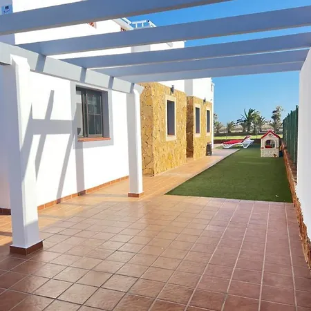 Eva - New To The Market, Fully Refurbished Licensed - Private Pool Caleta de Fuste