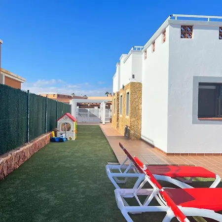 Eva - New To The Market, Fully Refurbished Licensed - Private Pool