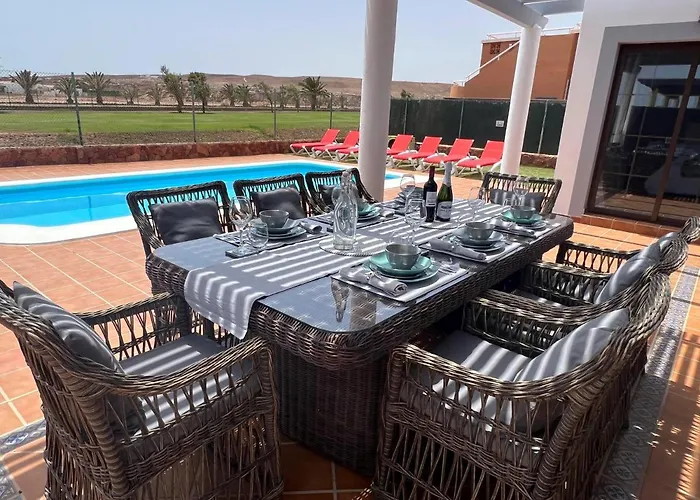 ヴィラ Eva - New To The Market, Fully Refurbished Licensed - Private Pool